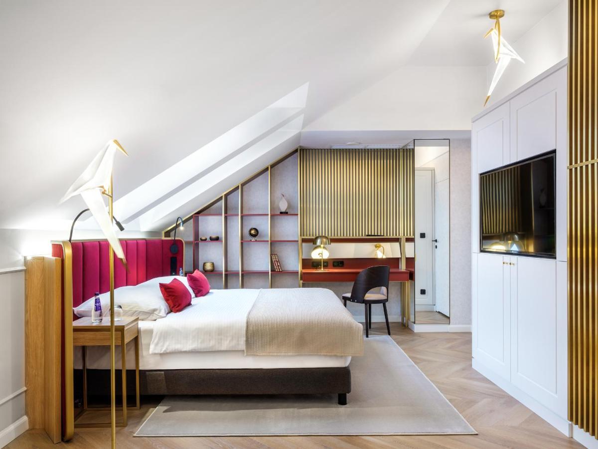 Golden Queen Deluxe Jacuzzi Apartments - Old Town クラクフ エクステリア 写真