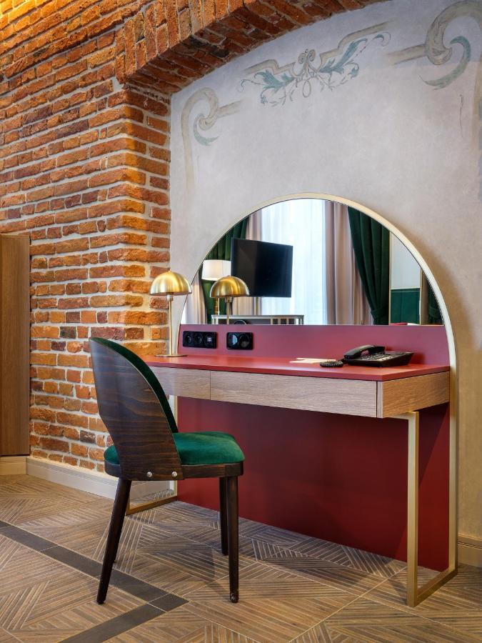 Golden Queen Deluxe Jacuzzi Apartments - Old Town クラクフ エクステリア 写真