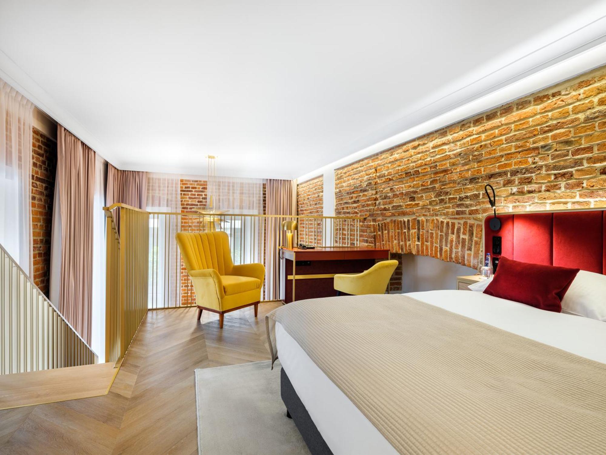 Golden Queen Deluxe Jacuzzi Apartments - Old Town クラクフ エクステリア 写真